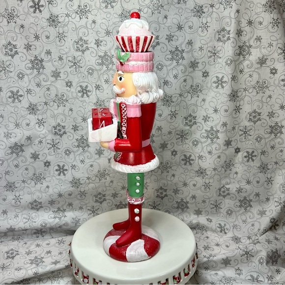 Sweet Treat Bakery Cupcake Soldier Nutcracker Countdown To Christmas Calendar - Picture 2 of 12